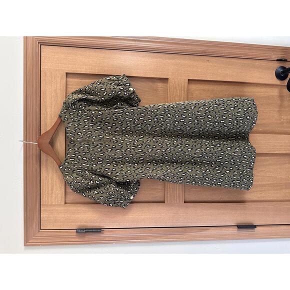 THML Olive Leopard Print Puff Sleeve Knit Mini Dress Women’s size Medium - Picture 4 of 15